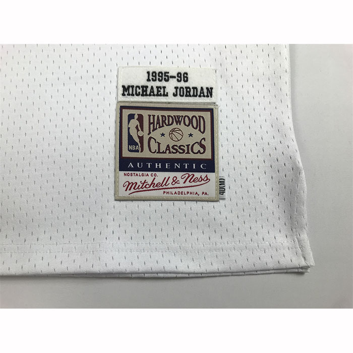 Camiseta Chicago Bulls Michael Jordan NO 23 Autentico 1995-96 Blanco